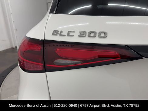 Used 2026 Mercedes-Benz GLC 300 4MATIC image 12