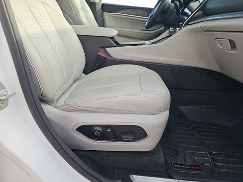 Used 2021 Jeep Grand Cherokee L Overland image 17