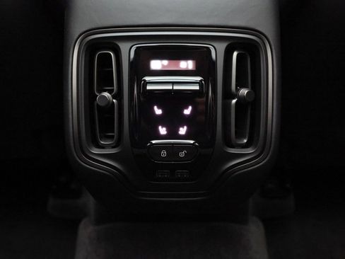 Used 2024 Aston Martin DBX 707 image 18