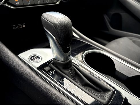 New 2024 Nissan Altima 2.5 SV image 18