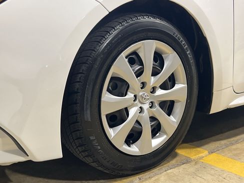 Used 2024 Toyota Corolla LE FWD image 7