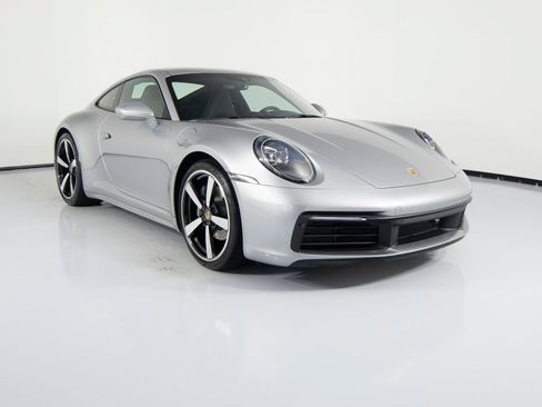 Certified 2024 Porsche 911 Carrera RWD image 12