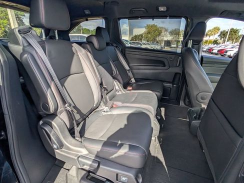 Certified 2023 Honda Odyssey Sport image 17