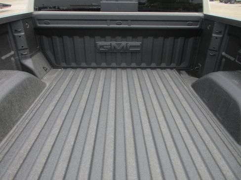 New 2026 GMC Sierra 1500 AT4 w/ AT4 Premium Package AWD/4WD image 9