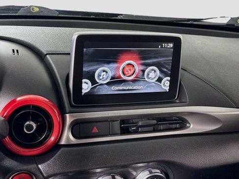 Used 2017 FIAT 124 Spider Classica RWD image 9