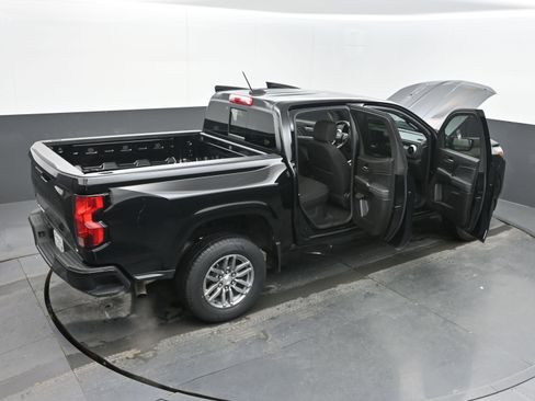 Used 2024 Chevrolet Colorado LT w/ LT Convenience Package image 31