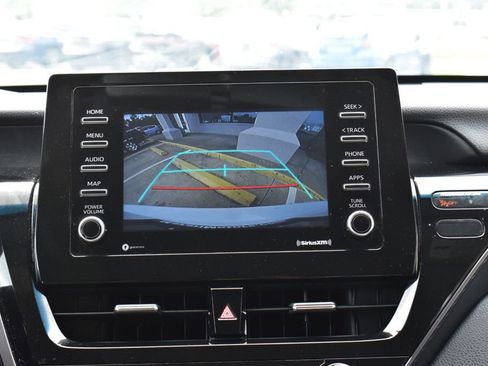 Used 2021 Toyota Camry SE FWD image 33