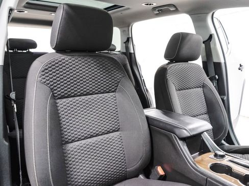 Used 2017 GMC Acadia SLE w/ Driver Alert Package I image 36