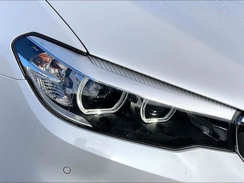Used 2019 BMW 530i w/ Convenience Package image 28