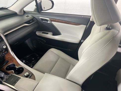 Used 2021 Lexus RX 350L Premium w/ Premium Package image 23