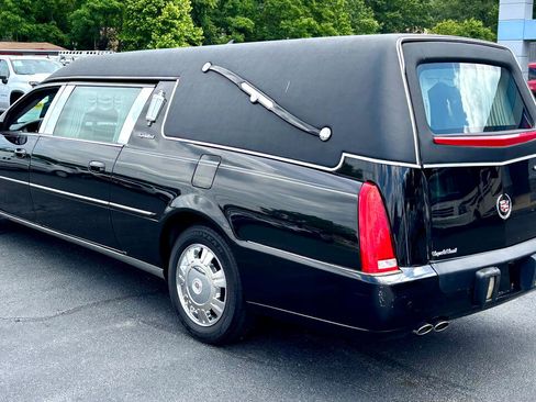 Used 2011 Cadillac DTS Hearse image 8