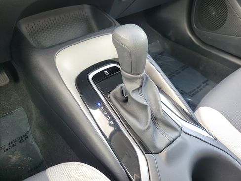 Used 2025 Toyota Corolla LE image 20