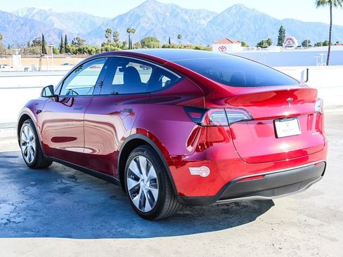 Used 2024 Tesla Model Y Long Range image 5