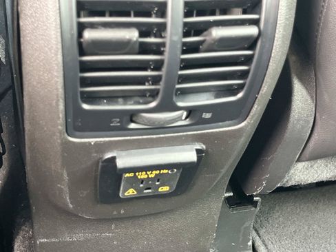 Used 2016 Ford C-MAX SEL w/ Equipment Group 302A FWD image 18
