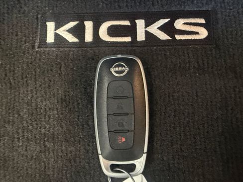 Used 2023 Nissan Kicks SV FWD image 28