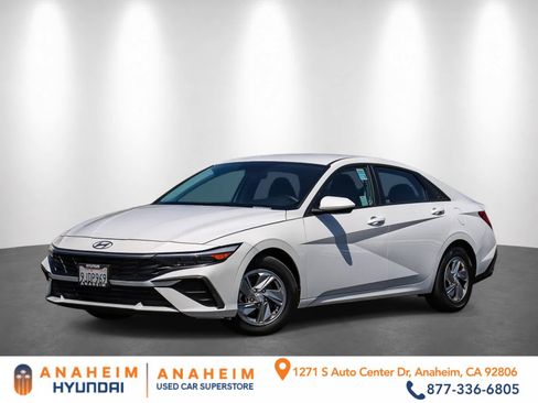 Used 2024 Hyundai Elantra SE FWD image 1