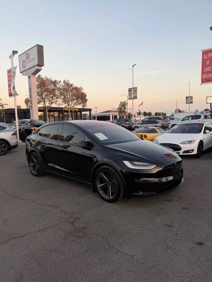 Used 2022 Tesla Model X AWD/4WD image 3