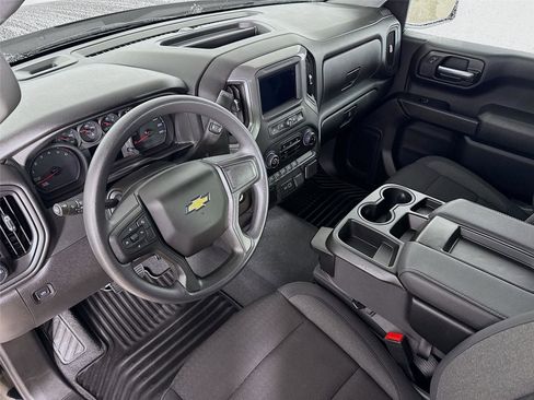 Used 2025 Chevrolet Silverado 1500 Custom image 10