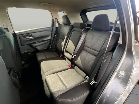 Certified 2026 Nissan Rogue SV FWD image 19