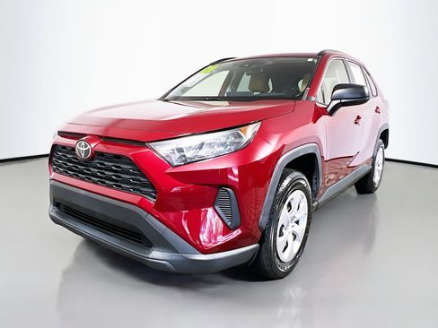 Used 2021 Toyota RAV4 LE image 10