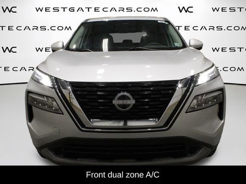 Used 2022 Nissan Rogue SV FWD image 4