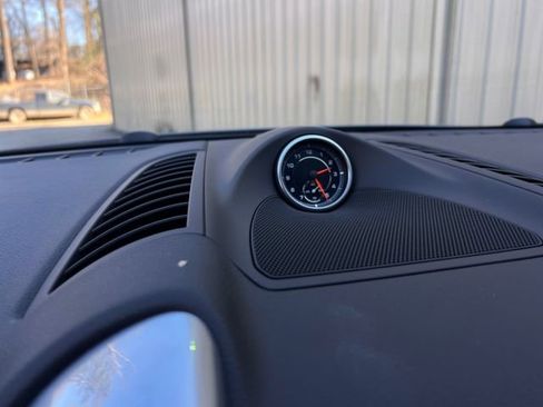 Used 2018 Porsche Cayenne Platinum Edition image 25