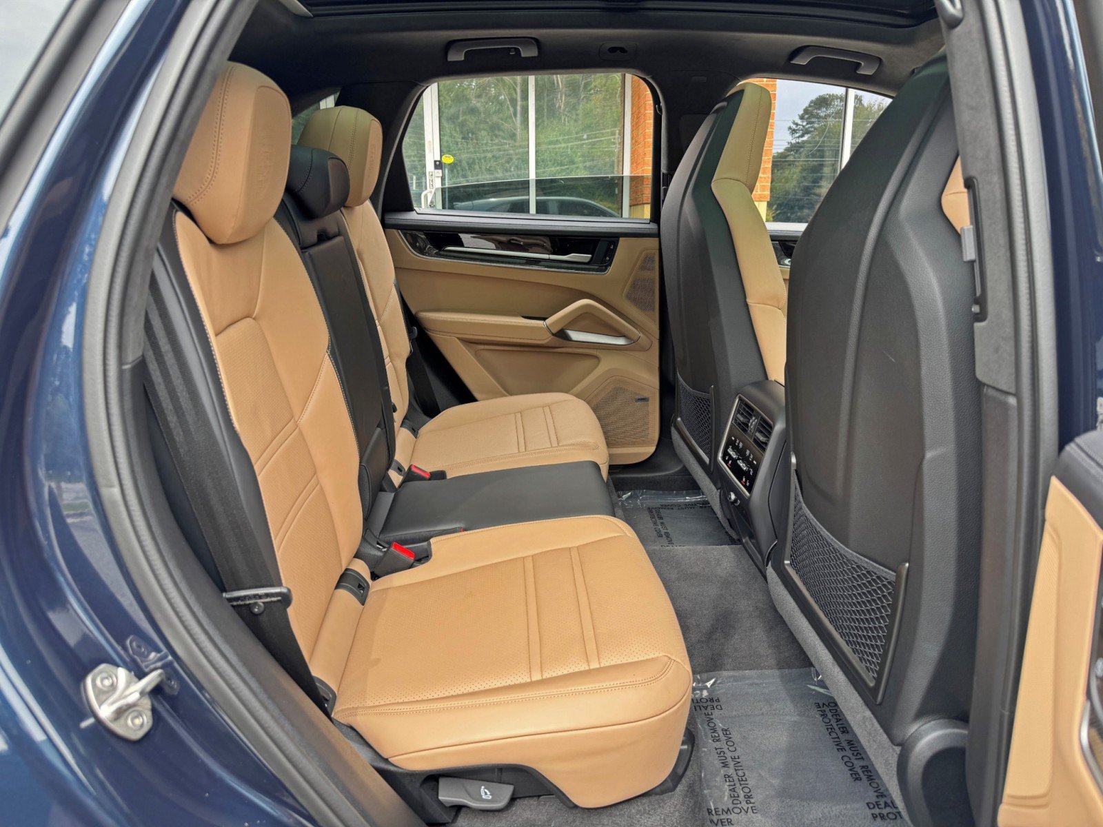 Used 2024 Porsche Cayenne Turbo AWD/4WD image 46
