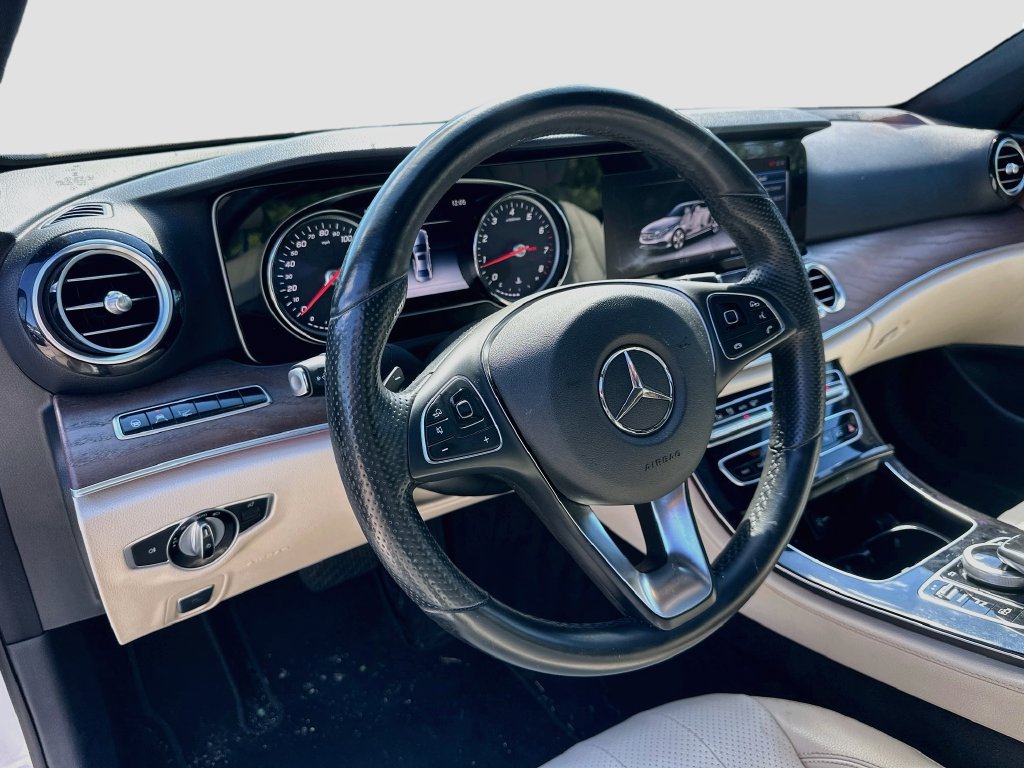 Used 2017 Mercedes-Benz E 300 4MATIC image 9