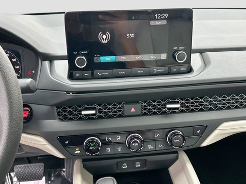 New 2025 Honda Accord SE image 10