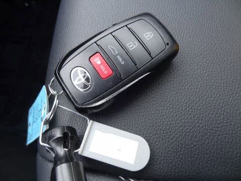 Used 2025 Toyota Camry SE FWD image 34