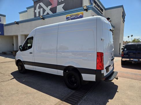 Used 2021 Mercedes-Benz Sprinter 3500 image 3