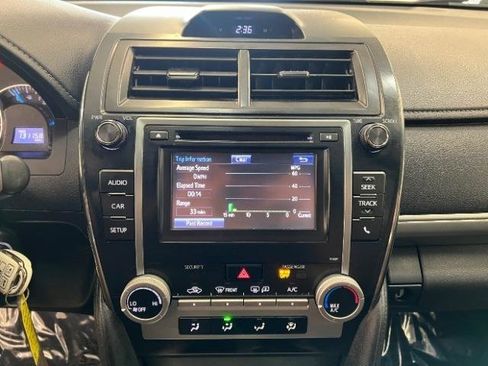 Used 2014 Toyota Camry SE FWD image 15
