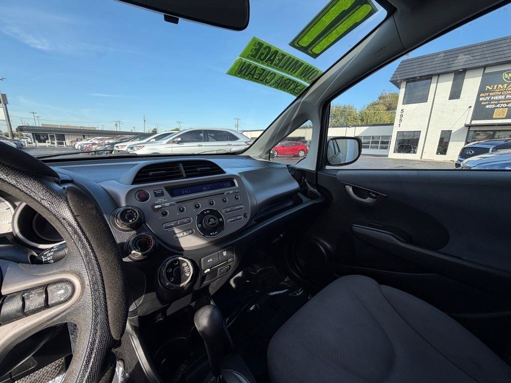 Used 2011 Honda Fit image 28
