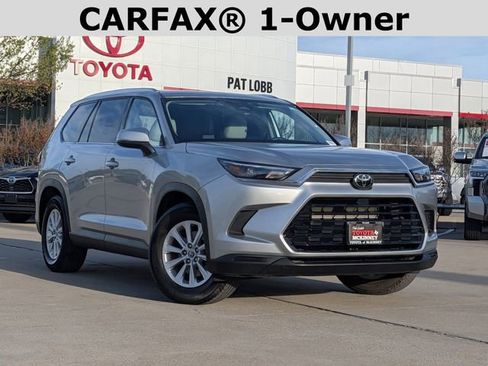 Used 2024 Toyota Grand Highlander XLE image 2