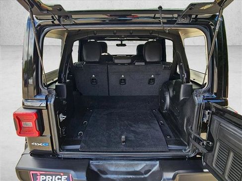 Used 2023 Jeep Wrangler Unlimited Sahara AWD/4WD image 20