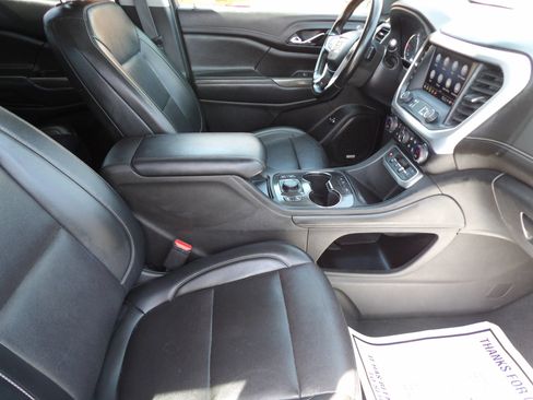 Used 2023 GMC Acadia SLT FWD image 18