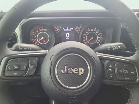New 2025 Jeep Gladiator Sport AWD/4WD image 20