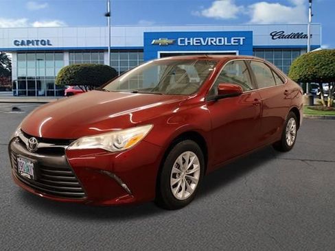 Used 2016 Toyota Camry XLE image 5