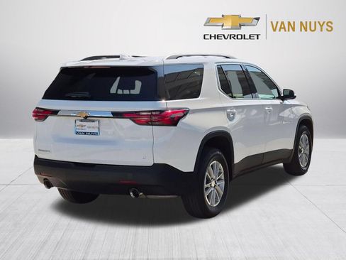 Used 2023 Chevrolet Traverse LT w/ LPO, Floor Liner Package FWD image 5