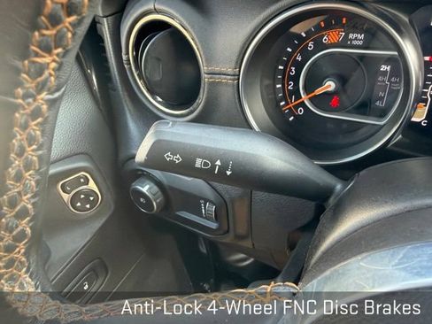 Used 2023 Jeep Wrangler Unlimited Sahara AWD/4WD image 36