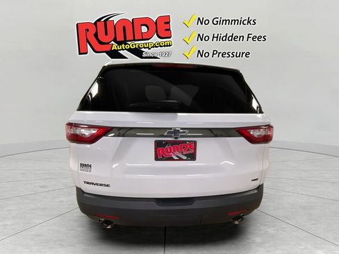Used 2019 Chevrolet Traverse LT w/ LPO, Blackout Package AWD/4WD image 5