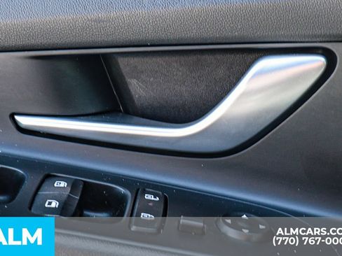 Used 2024 Hyundai Elantra Limited FWD image 46
