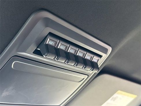 New 2025 Ford Ranger Raptor image 31