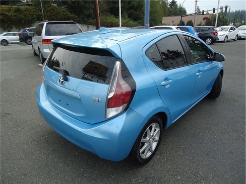Used 2016 Toyota Prius C Three image 6
