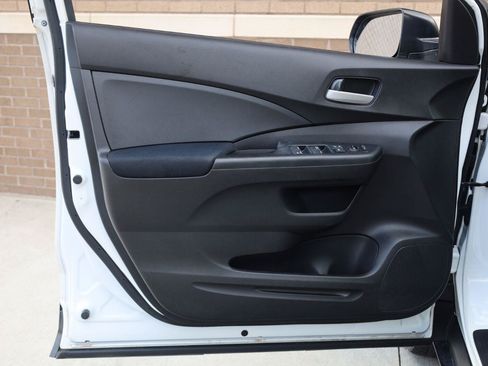 Used 2015 Honda CR-V LX image 12