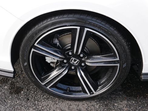 Used 2025 Honda Accord Sport image 15