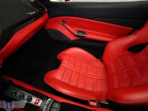 Used 2018 Ferrari 488 Spider RWD image 27