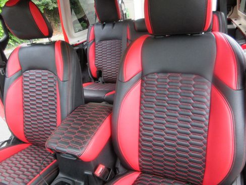 Used 2021 Jeep Wrangler Unlimited Rubicon w/ Dual Top Group image 14