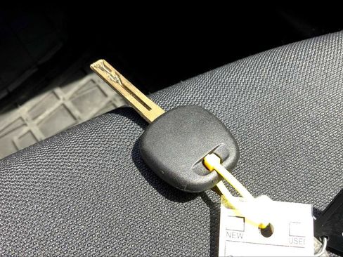 Used 2023 Toyota Corolla LE image 13