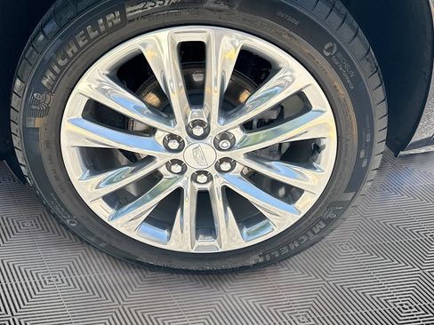 Used 2024 Cadillac XT6 Premium Luxury w/ LPO, Floor Liner Package AWD/4WD image 36